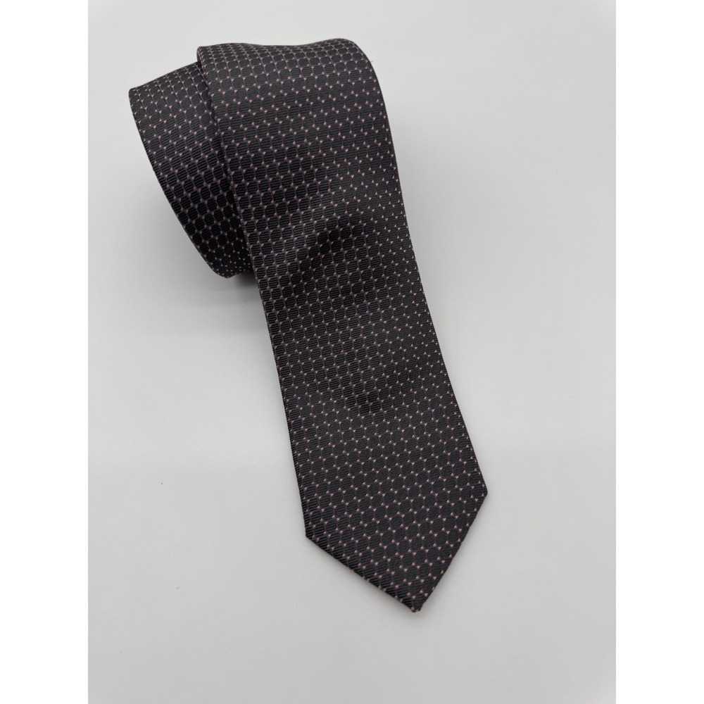HUGO BOSS‎ Tie Gray Pink Geometric Pattern 100% Silk Made in Italy Designer